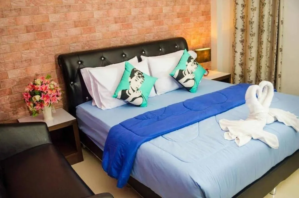 Bed in The Prince Hotel