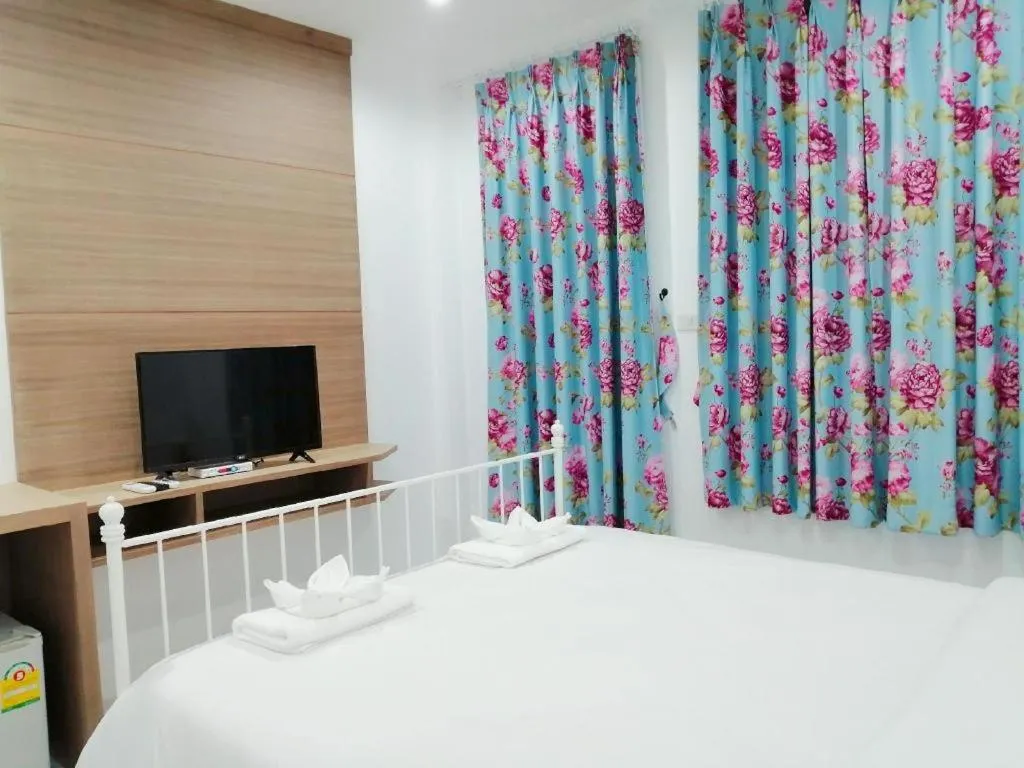 Bed in The Prince Hotel