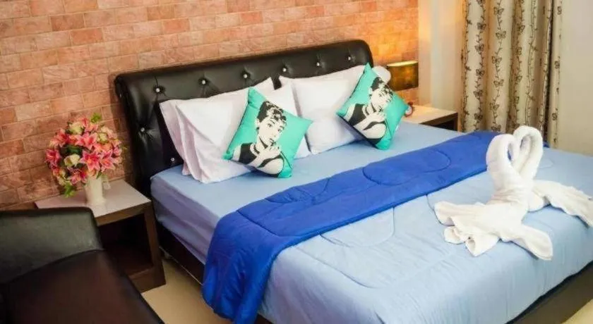 Bed in The Prince Hotel