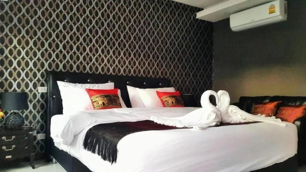 Bed in The Prince Hotel