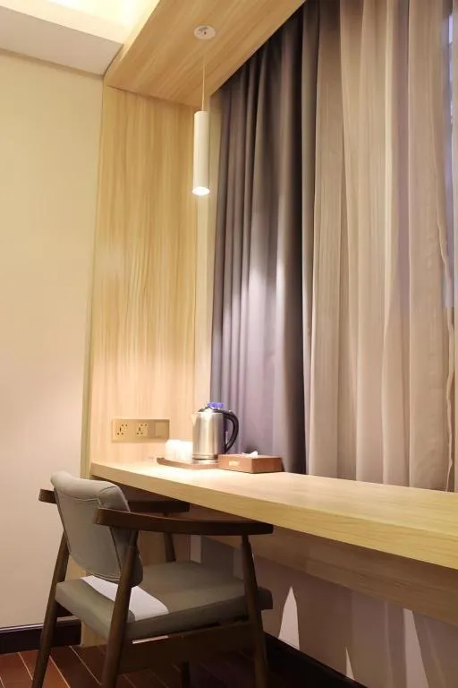 Wenxing Hotel Guangzhou Gangding Metro Station Branch