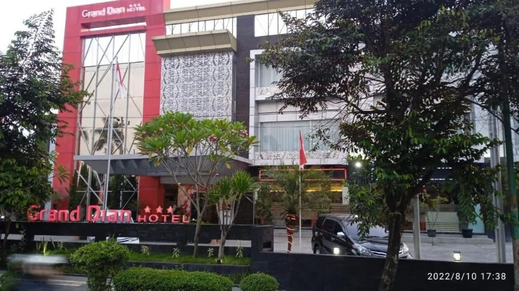 Grand Dian Hotel Slawi