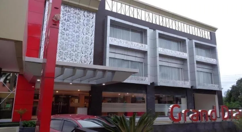 Grand Dian Hotel Slawi