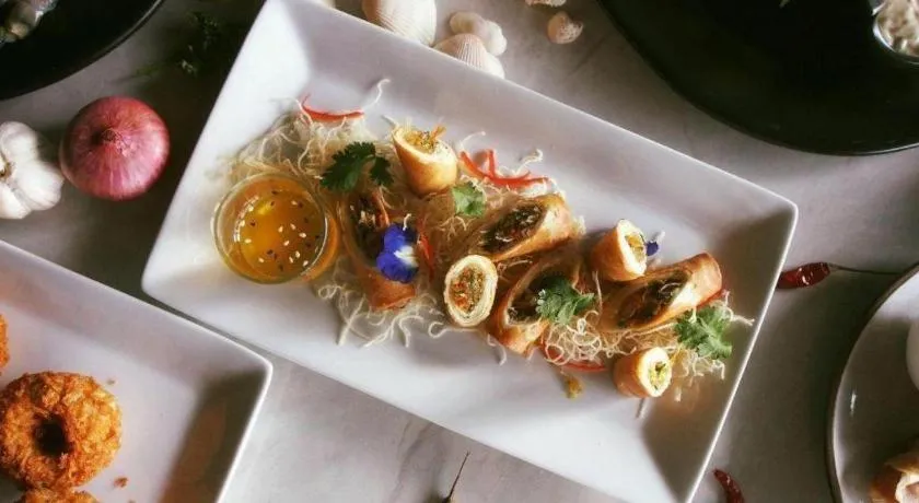 Eco Cozy Beachfront Resort Chaam