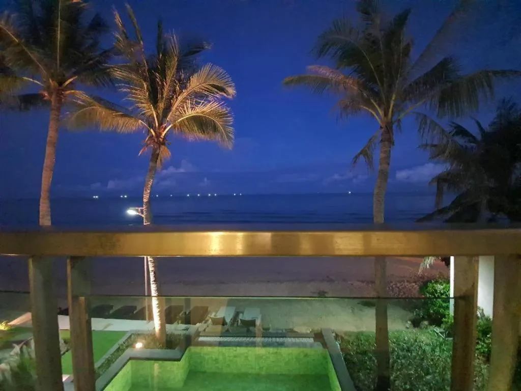 Eco Cozy Beachfront Resort Chaam