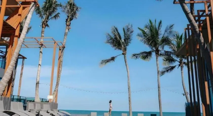 Eco Cozy Beachfront Resort Chaam