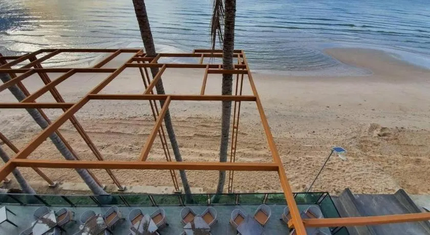 Eco Cozy Beachfront Resort Chaam