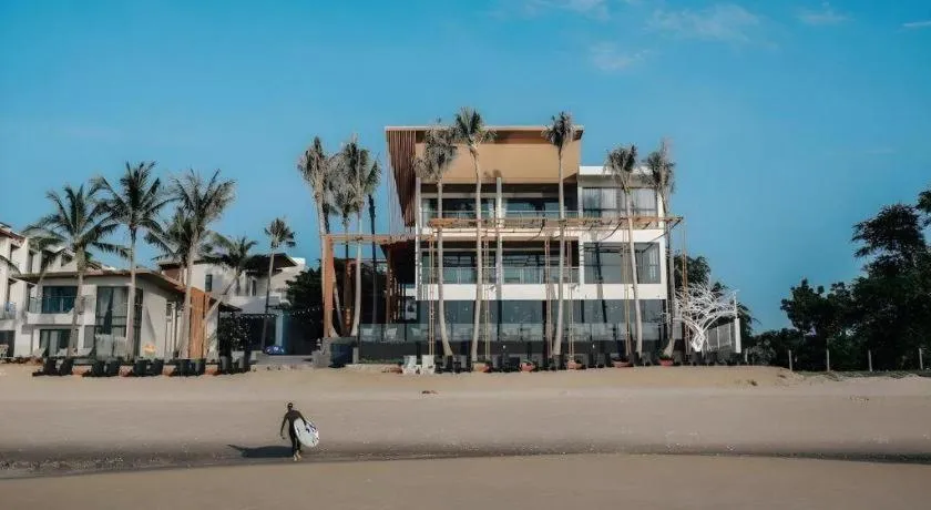 Eco Cozy Beachfront Resort Chaam