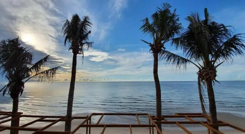 Eco Cozy Beachfront Resort Chaam