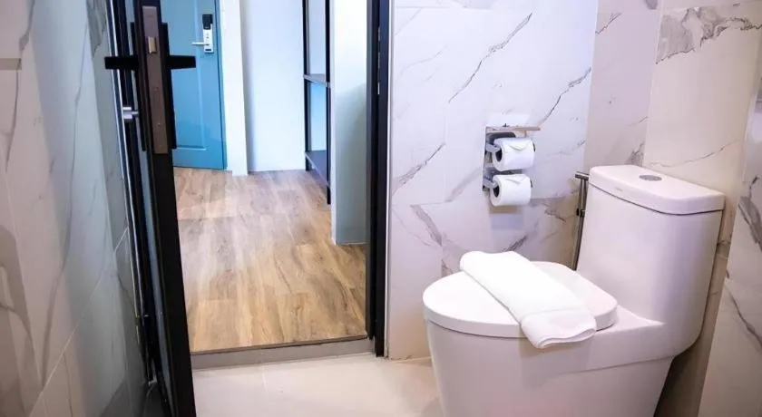 Eco Cozy Beachfront Resort Chaam