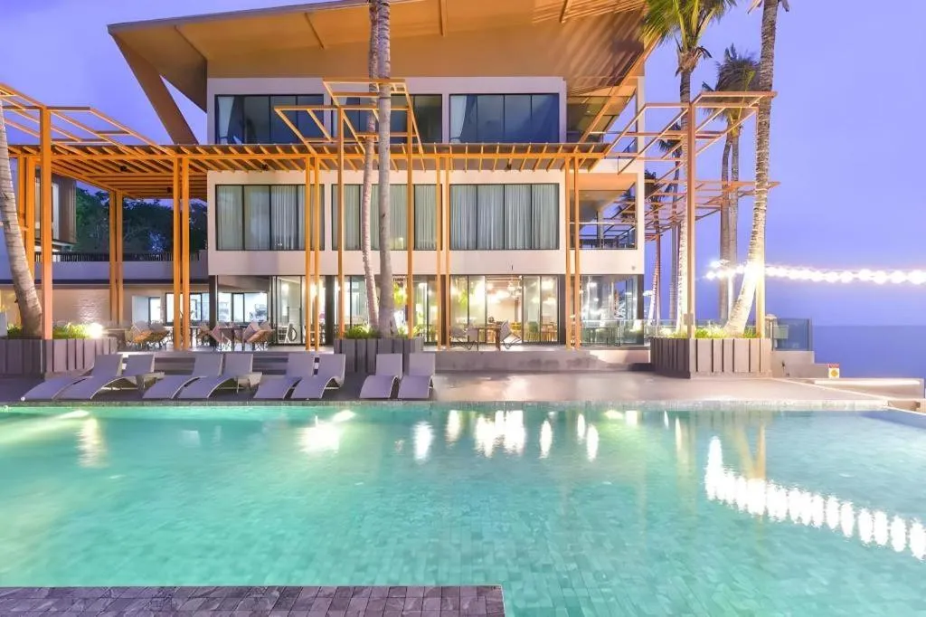 Eco Cozy Beachfront Resort Chaam