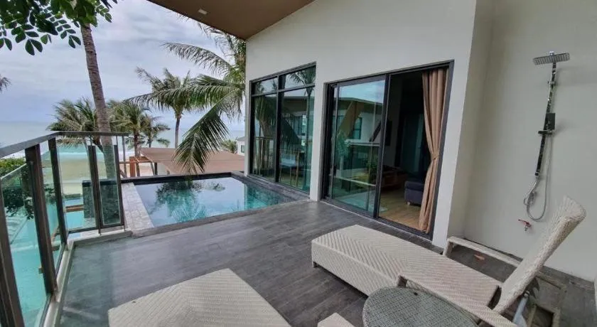 Eco Cozy Beachfront Resort Chaam