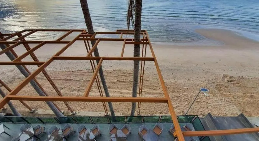 Eco Cozy Beachfront Resort Chaam