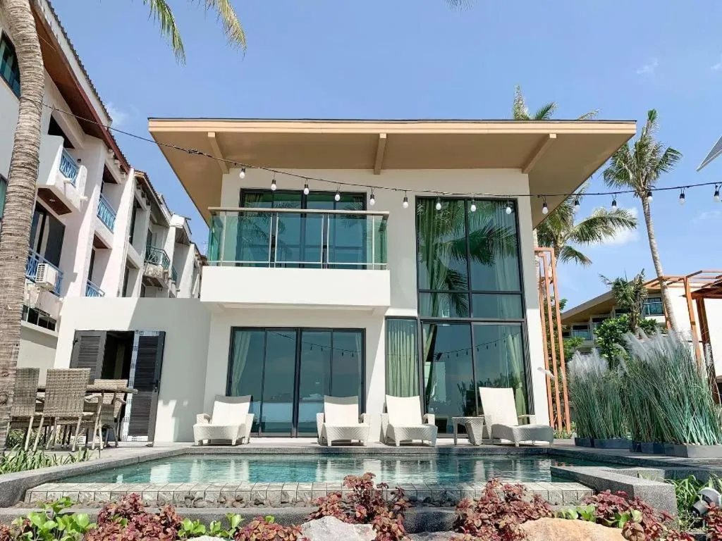 Eco Cozy Beachfront Resort Chaam