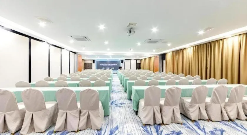 Xana Hotelle·Xiamen Railway Station