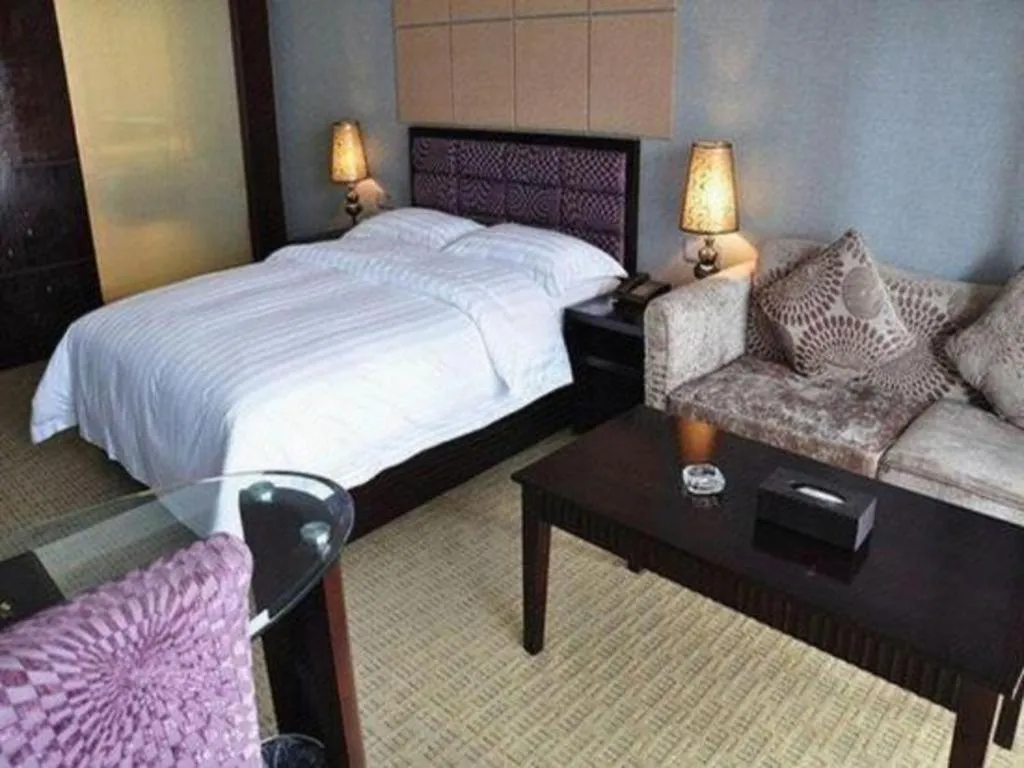 Bed in Oriental Hotel