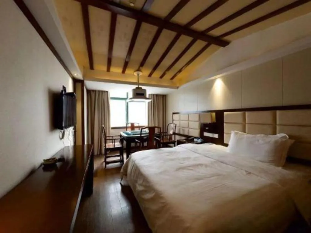 Bed in Oriental Hotel