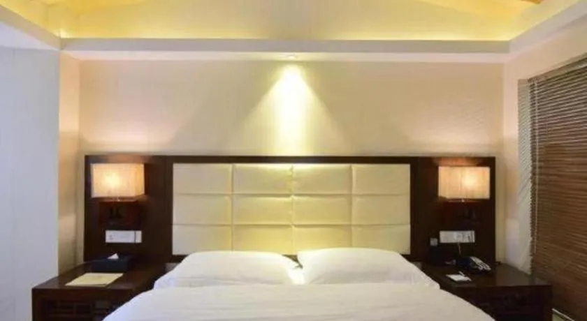 Bed in Oriental Hotel