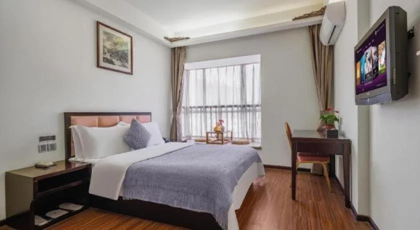 Bed in Oriental Hotel