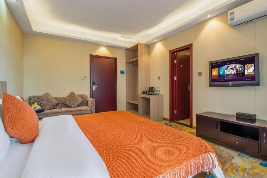 Bed in Oriental Hotel