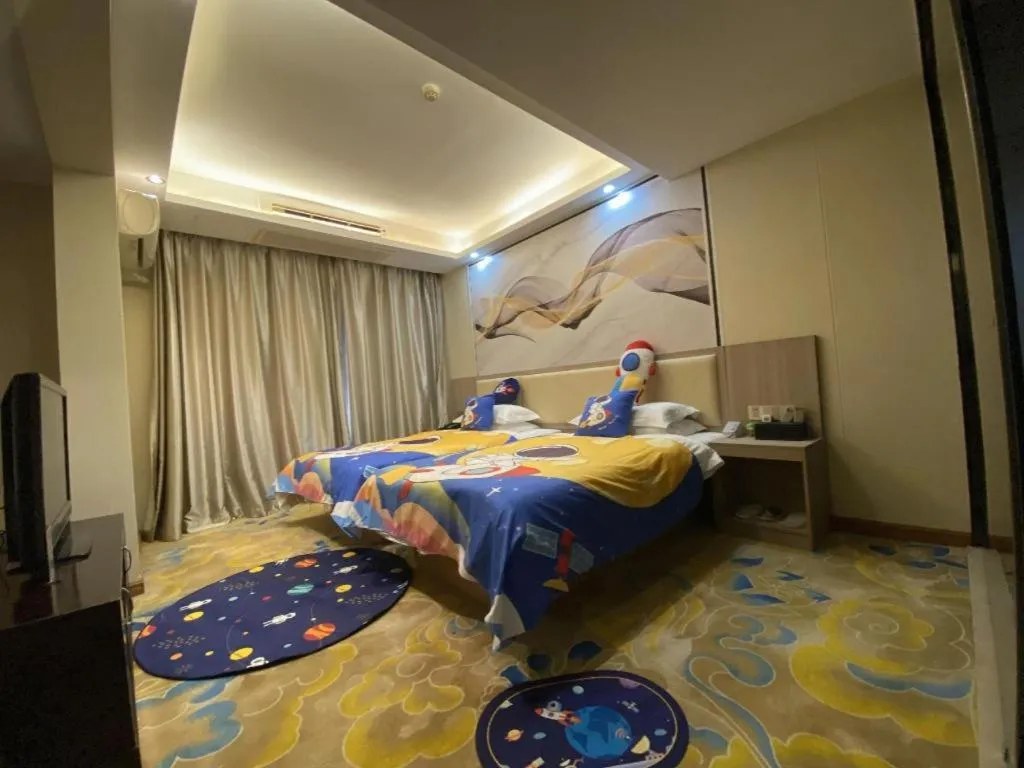 Bed in Oriental Hotel