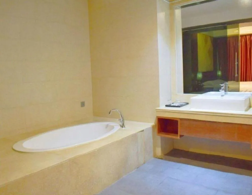 Bed in Oriental Hotel