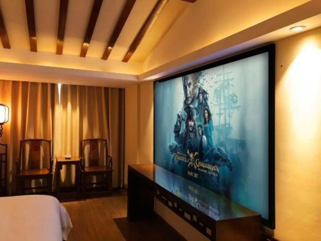 Bed in Oriental Hotel