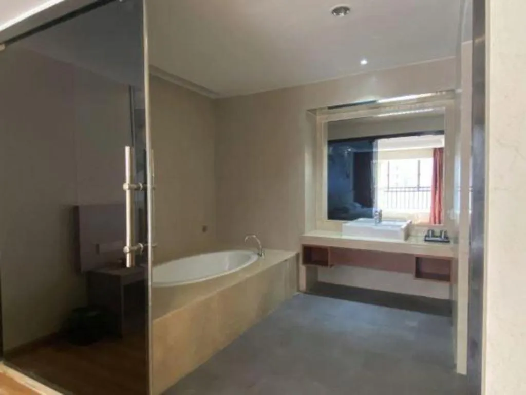 Bed in Oriental Hotel