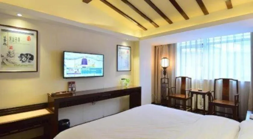 Bed in Oriental Hotel