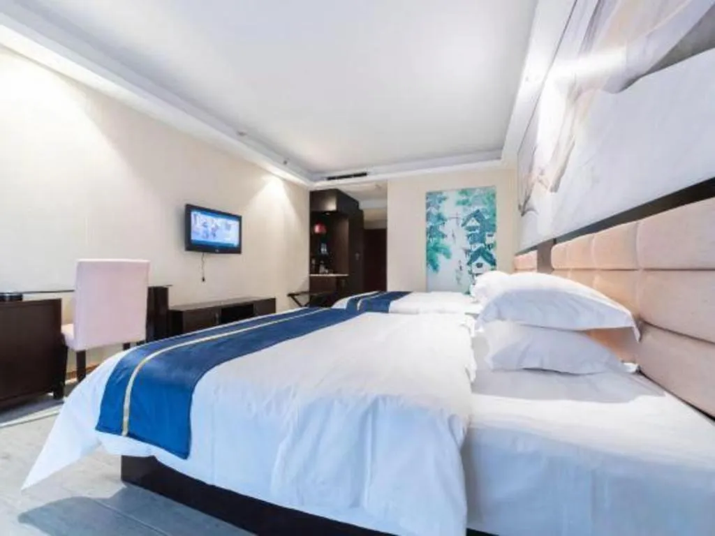 Bed in Oriental Hotel