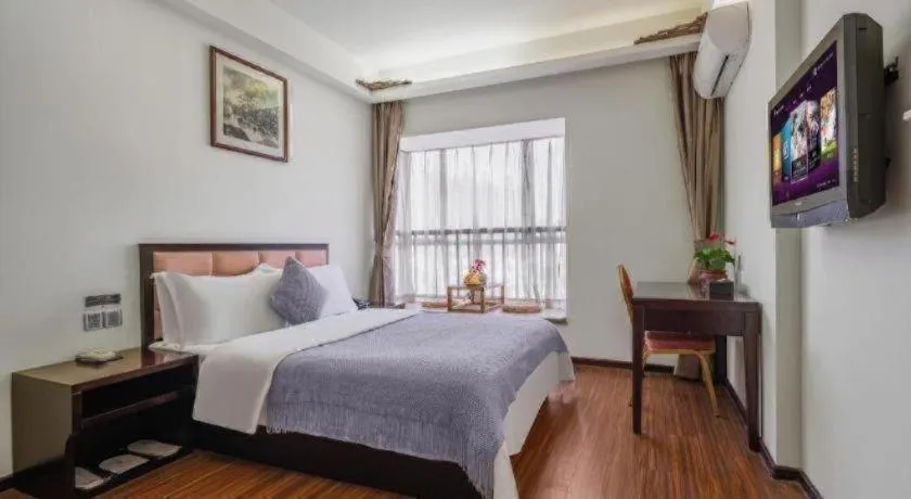 Bed in Oriental Hotel