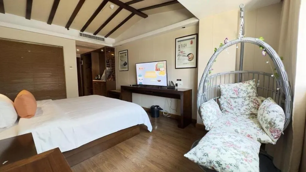 Bed in Oriental Hotel