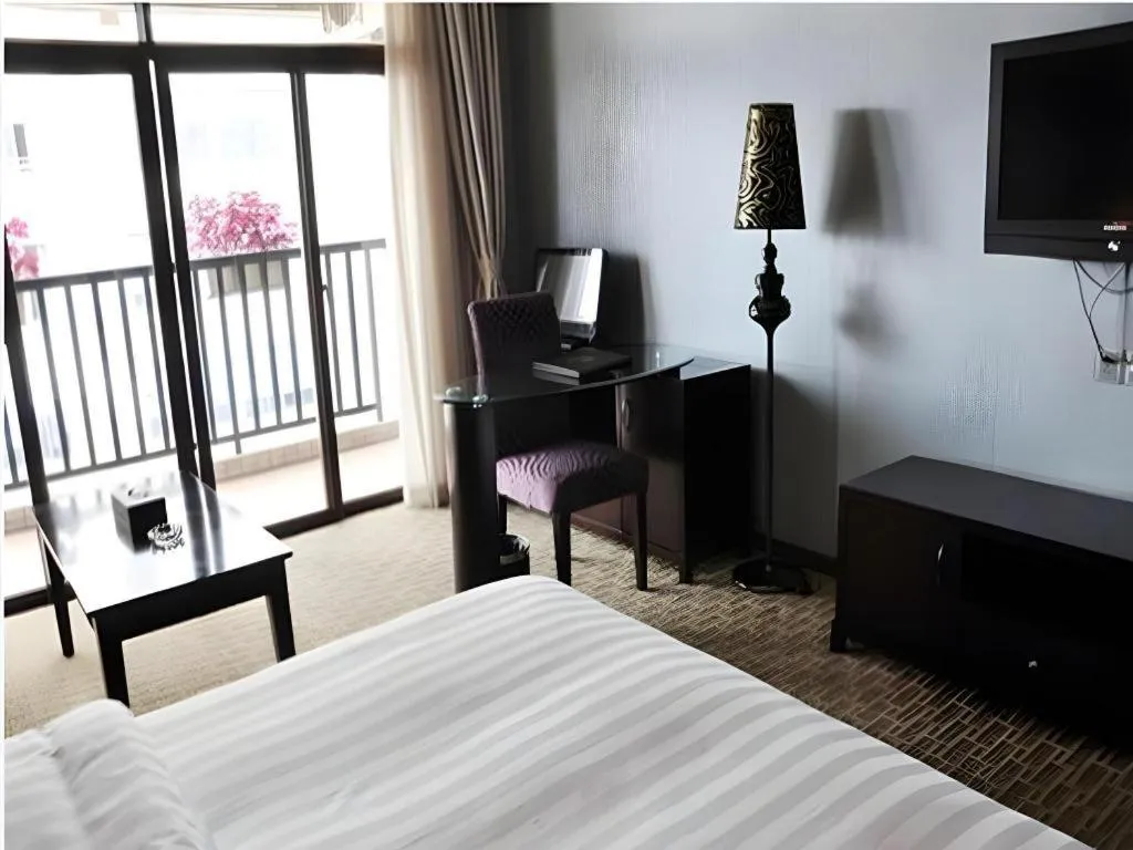 Bed in Oriental Hotel