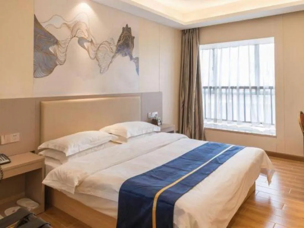 Bed in Oriental Hotel