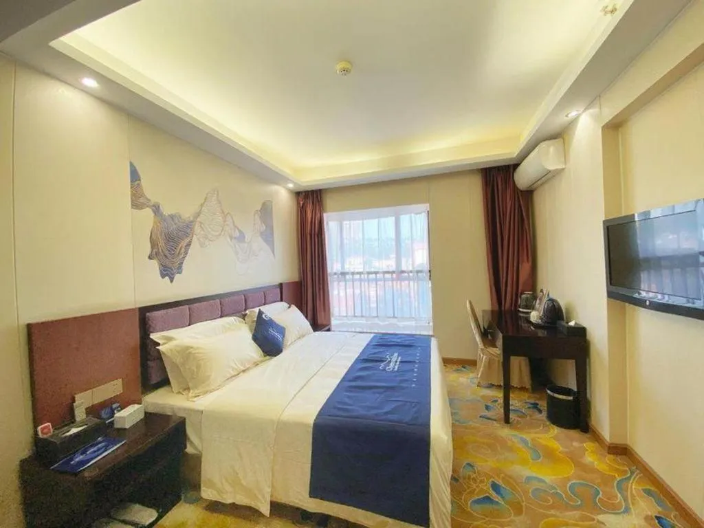 Bed in Oriental Hotel