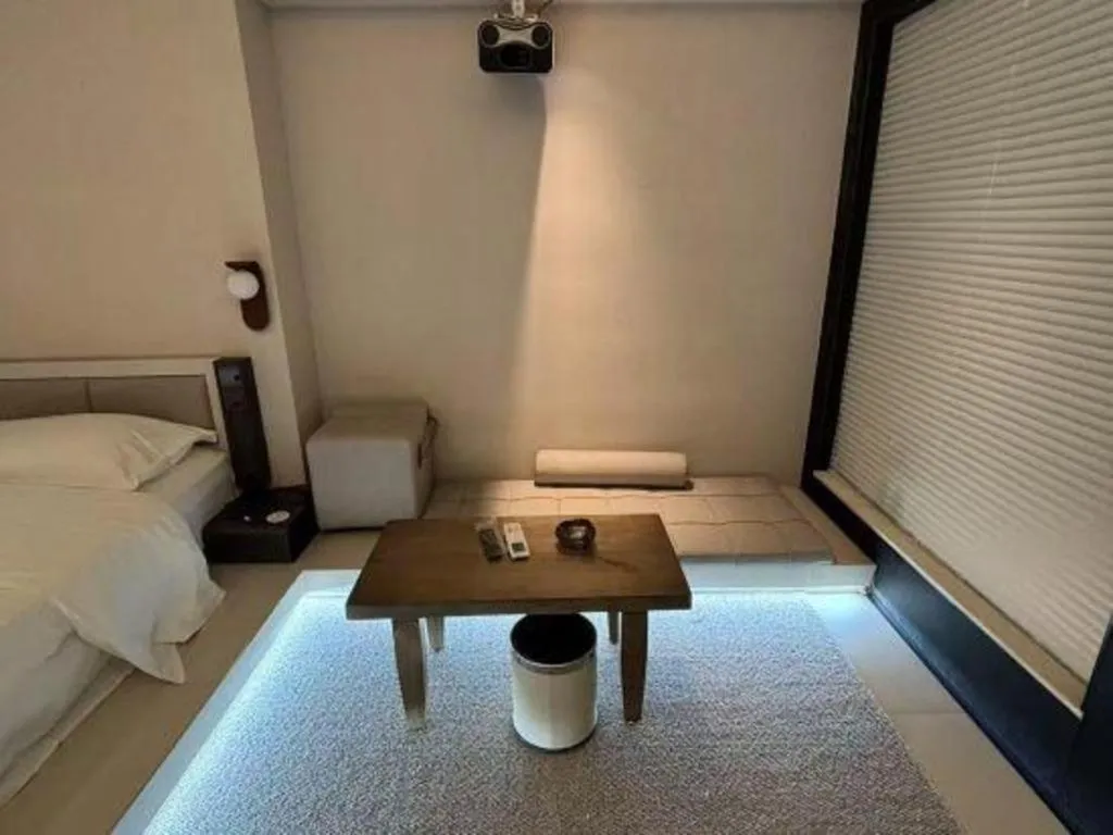 Bed in Oriental Hotel