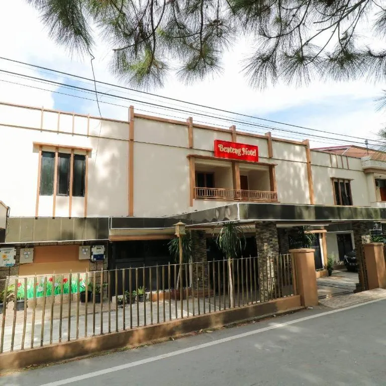 Hotel Benteng
