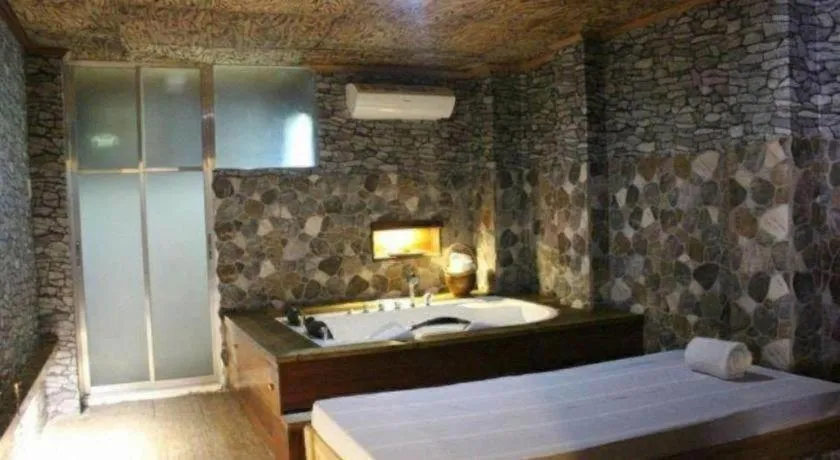 Bed in Anda de Boracay in Bohol Hotel