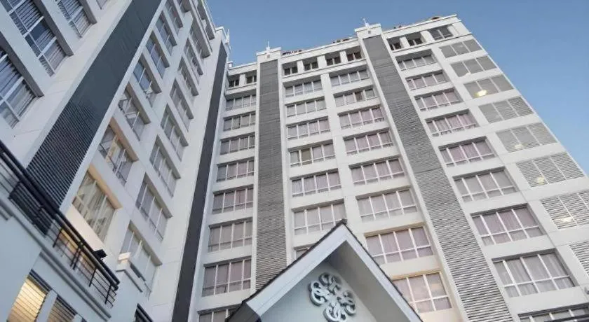 Grand Darmo Suite by AMITHYA