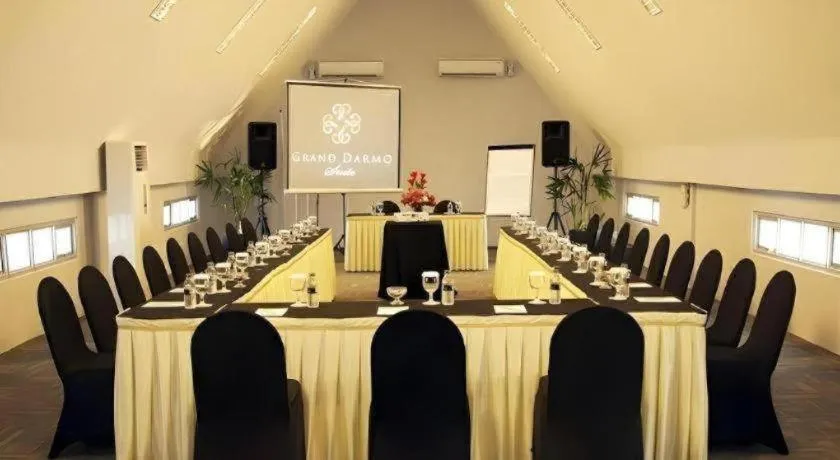 Grand Darmo Suite by AMITHYA