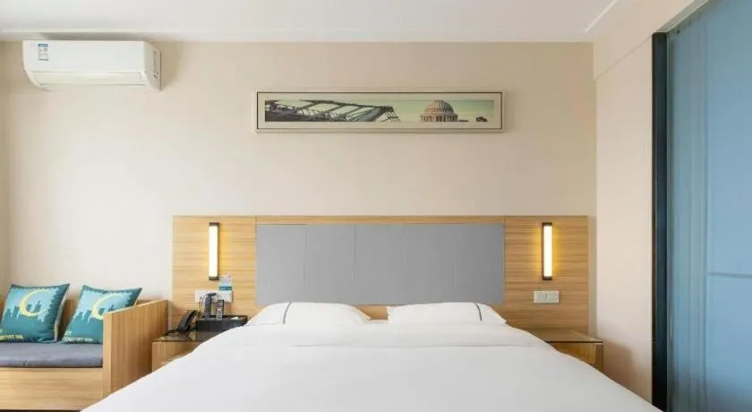 Bed in City Comfort Inn Enshi Shizhou Avenue