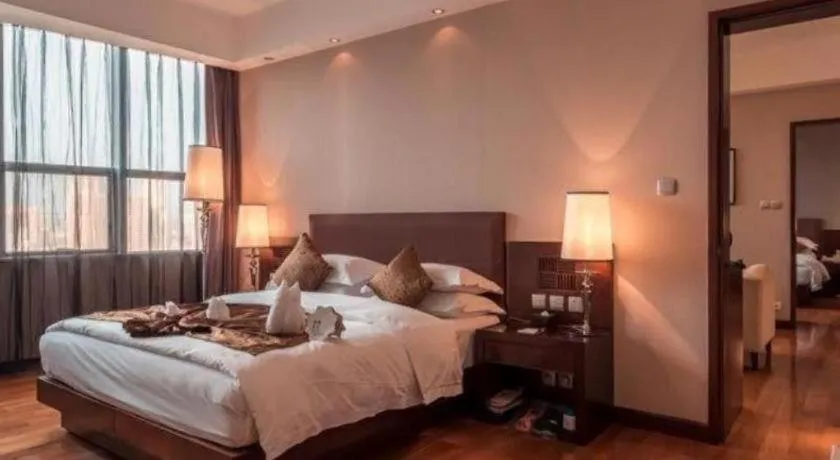 Bed in Kunming Wenhui Hotel