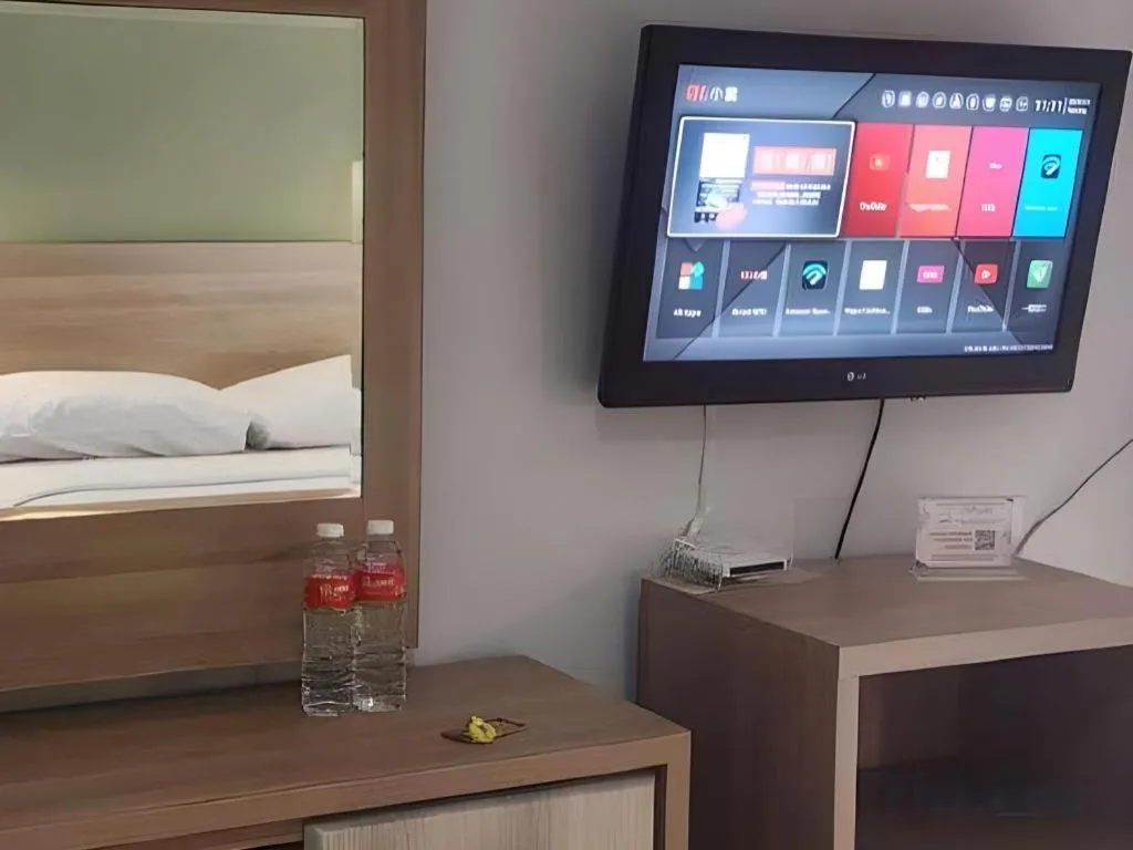 Bed in Hotel Celebes