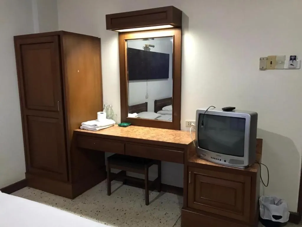 Bed in Petchpailyn Hotel