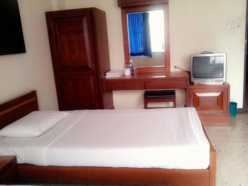 Bed in Petchpailyn Hotel