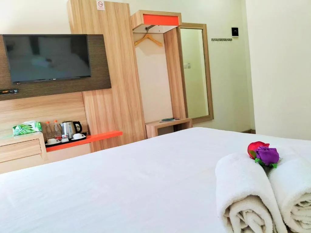 Bed in GARDEN HOTEL MAJALENGKA