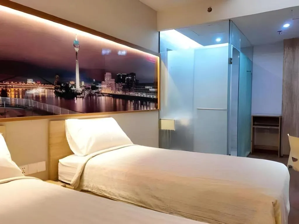 Bed in Smart Hotel