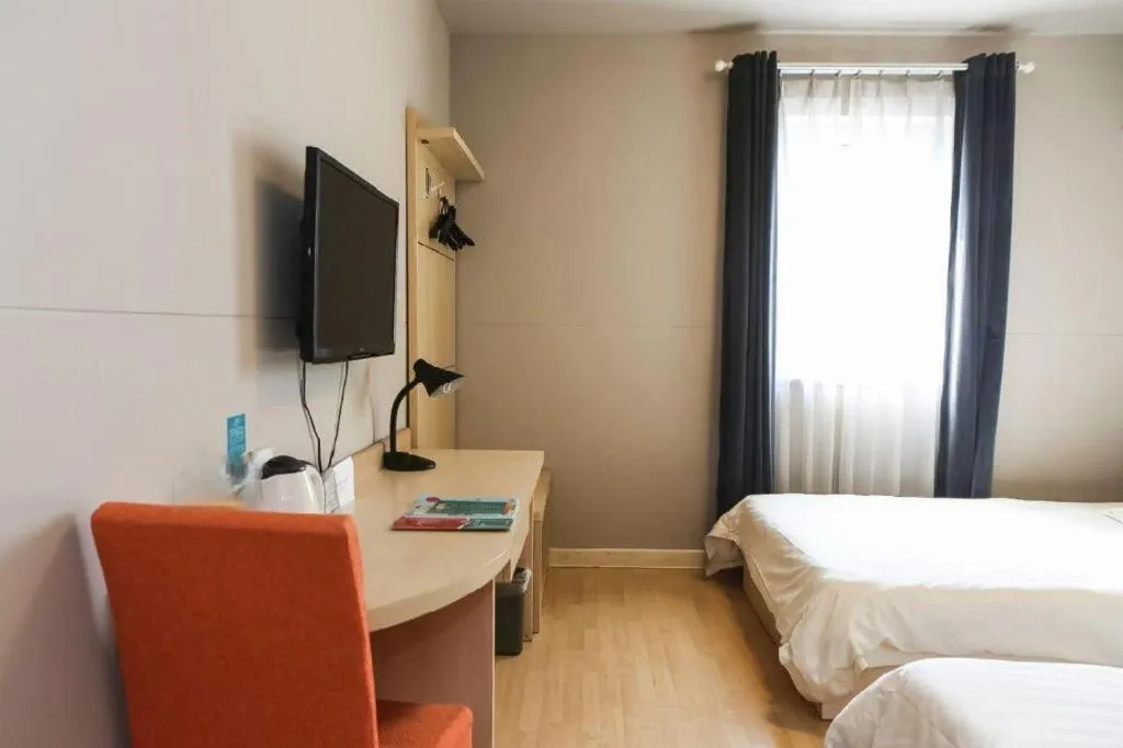 Bed in Jinjiang Inn Tianjin People's Hospital