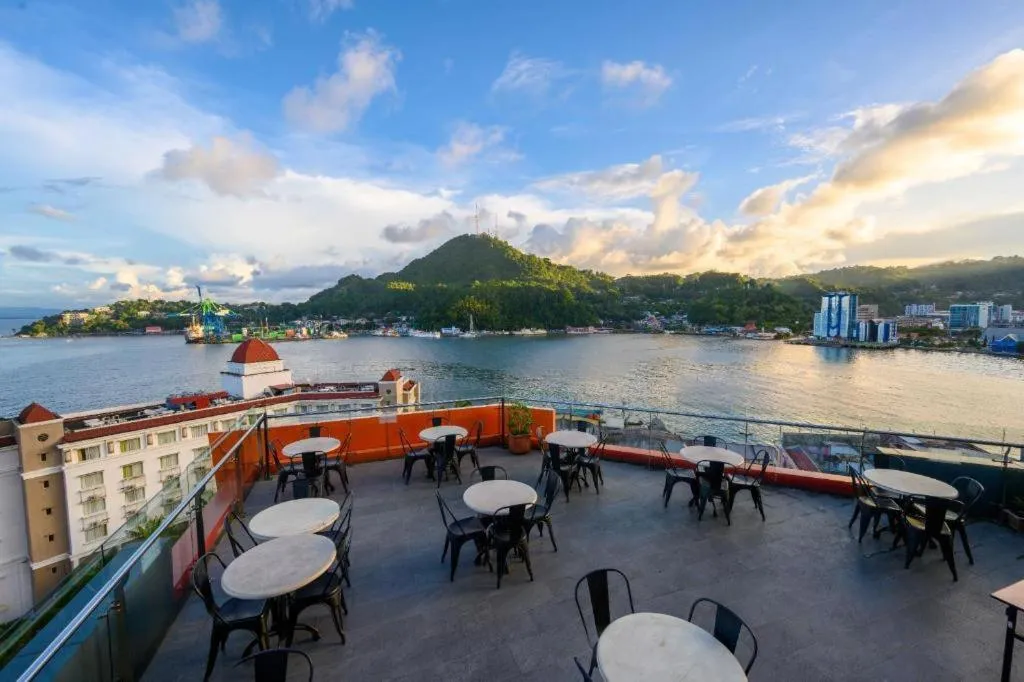 Front One Hotel Jayapura