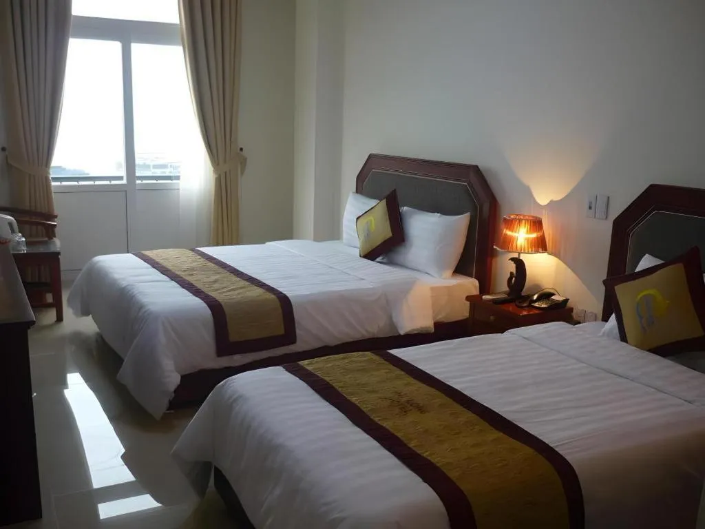 Bed in Hai Long Hotel Cat Ba